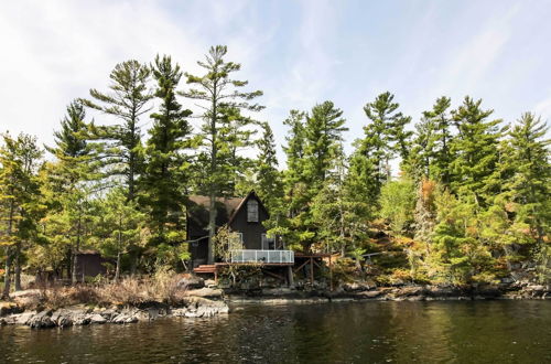 Photo 4 - Cozy Stop Island Cabin W/boat Dock & Beach