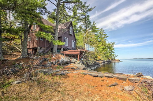 Photo 3 - Cozy Stop Island Cabin W/boat Dock & Beach