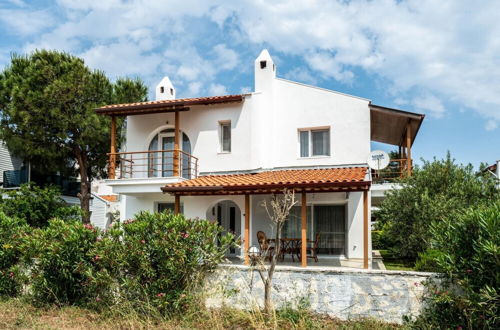 Photo 4 - Seafront Duplex Villa With Garden in Ayvalik