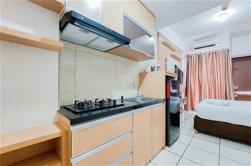 Photo 6 - Best Cozy Stay Studio Apartment At 10Th Floor M-Town Residence