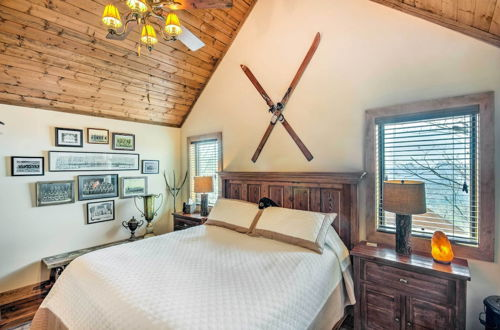 Foto 25 - Luxury Sapphire Cabin: Mtn Views + Resort Access