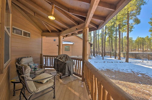 Photo 4 - Spacious Pinetop Country Club Cabin w/ Deck