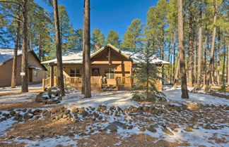Foto 3 - Spacious Pinetop Country Club Cabin w/ Deck