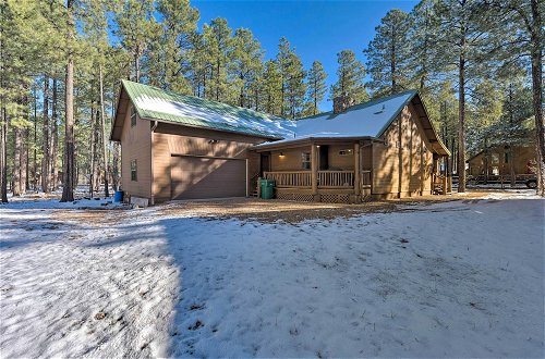 Photo 21 - Spacious Pinetop Country Club Cabin w/ Deck