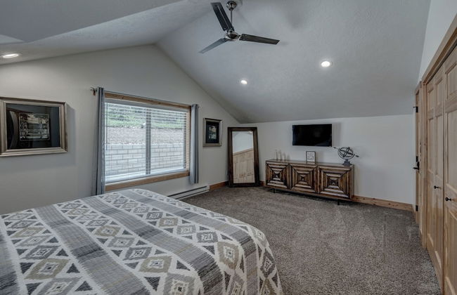 Missing Link Chalet at Terry Peak - Photo 3
