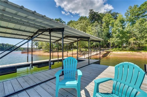 Foto 6 - Spacious Lake Hartwell Home w/ Private Boat Dock