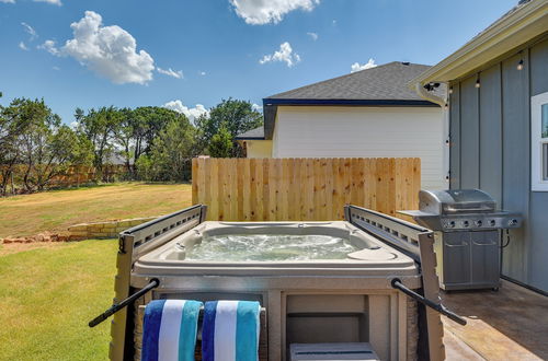 Photo 38 - Granbury Home w/ Hot Tub & Furnished Patio