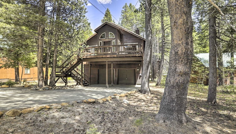 Photo 1 - Modern Mountain Chalet Near Donner Lake