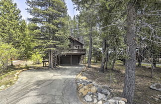 Photo 2 - Modern Mountain Chalet Near Donner Lake