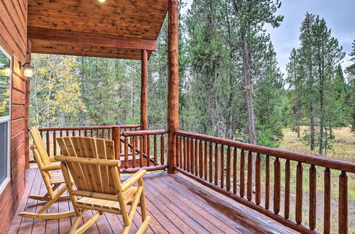 Photo 15 - Luxe Island Park Cabin w/ National Forest Views