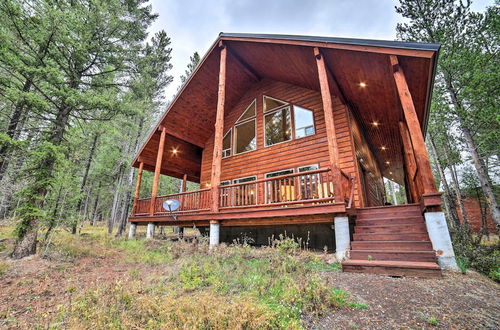 Photo 11 - Luxe Island Park Cabin w/ National Forest Views