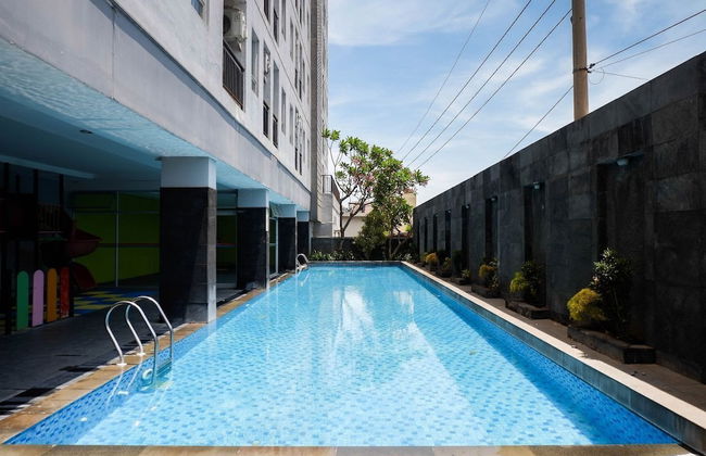 Compact And Comfy Studio At Puri Mas Apartment - Photo 17