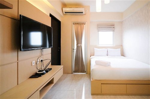 Foto 6 - Compact And Comfy Studio At Puri Mas Apartment