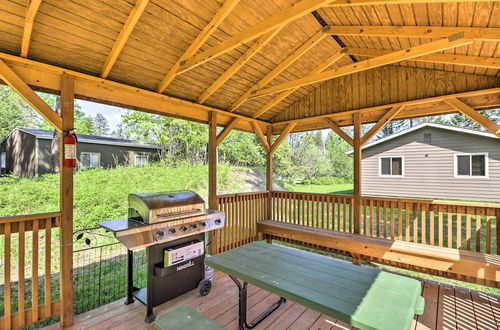 Photo 6 - Columbia Falls Private Retreat: Pool Table & Deck