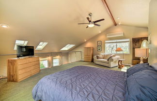 Photo 2 - 'hilltop Loft' Ukiah Vacation Rental