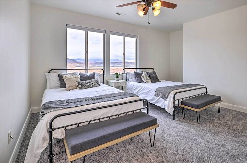 Foto 12 - Modern Apartment w/ Beautiful Mountain Views