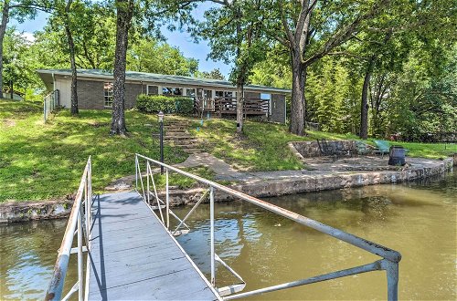 Photo 17 - Lakefront Hot Springs Home w/ Updated Deck & Dock