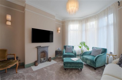 Foto 8 - Spacious two Bedroom Maisonette With Private Garden in Balham by Underthedoormat