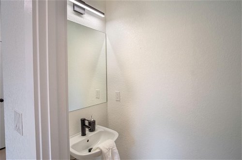 Photo 5 - Brand NEW 4 Stylish 3BR Near Exciting Downtown