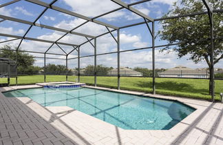 Foto 1 - 6BR w Greenview Pool Getaway Only 2 Miles to Disney