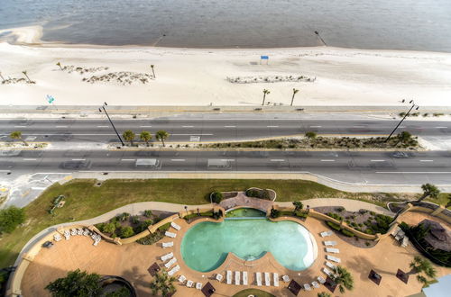 Foto 12 - Sleek Gulfport Condo w/ Ocean Views & Pool Access