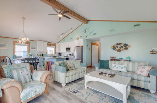 Photo 31 - Coastal Home W/deck, Outdoor Shower: Walk to Beach