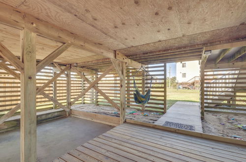 Photo 25 - Coastal Home W/deck, Outdoor Shower: Walk to Beach