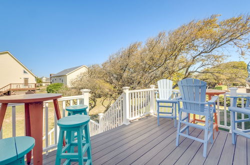 Photo 2 - Coastal Home W/deck, Outdoor Shower: Walk to Beach