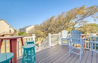 Photo 2 - Coastal Home W/deck, Outdoor Shower: Walk to Beach