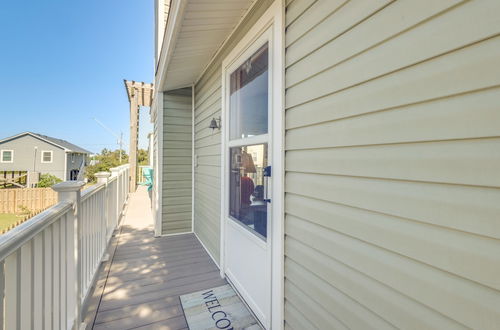 Foto 13 - Coastal Home W/deck, Outdoor Shower: Walk to Beach