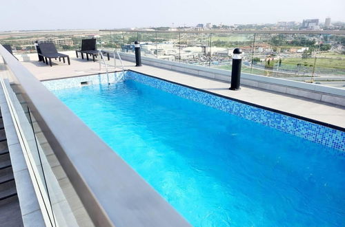 Photo 20 - Elegant & Luxury Gem-5 Star Location -pools, Gym