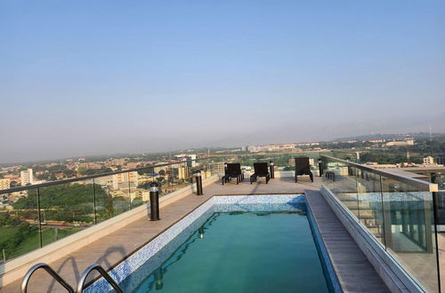 Photo 24 - Elegant & Luxury Gem-5 Star Location -pools, Gym