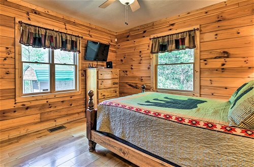 Photo 20 - Bryson City Cabin Rental w/ Mountain View, Hot Tub
