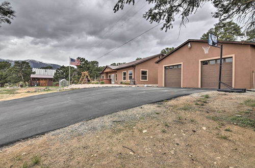 Foto 16 - Stunning Home w/ Fire Pit, 11 Mi to Mt Yale