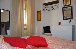 Foto 3 - Very Central Apartment, a few Steps From the Duomo and the Theatre, With Balcony