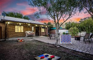 Foto 1 - Sun-lit House w/ Backyard Entertainment Patio