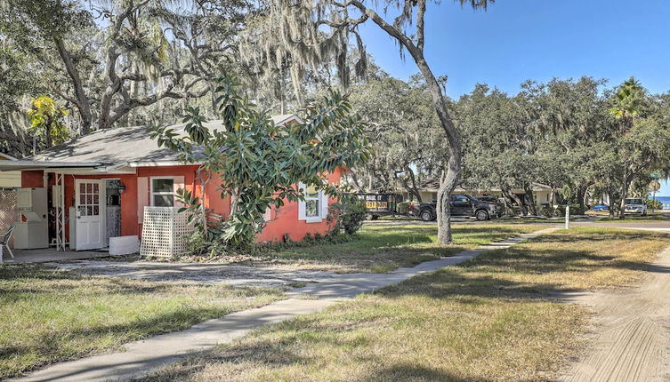 Photo 1 - Cozy Crystal Beach Cottage: Walk to Shoreline