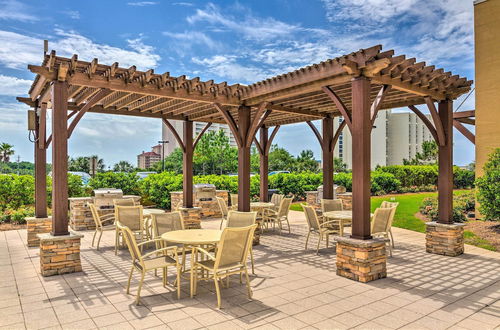 Photo 24 - Destin Resort Studio w/ Pool - Walk to Beach