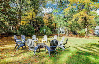 Photo 2 - Idyllic 'finn's Retreat' - Walk to Lake Huron