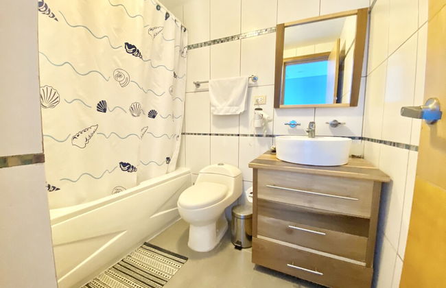 Beachfront Apartment in Marbella Towers - Foto 16