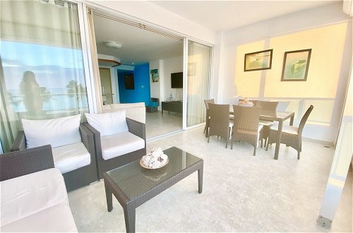 Photo 13 - Beachfront Apartment in Marbella Towers