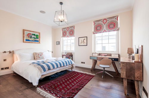 Photo 3 - Charming Pimlico Home Close to the River Thames by Underthedoormat