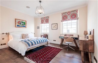 Photo 3 - Charming Pimlico Home Close to the River Thames by Underthedoormat