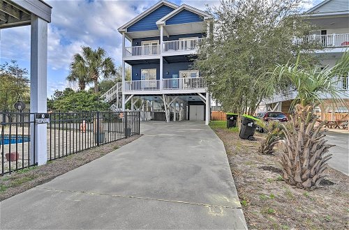 Photo 24 - Large Home w/ Hot Tub & Pool: 500 ft to the Beach