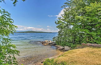 Photo 3 - Bayside Weirs Beach Cottage < Half Mile to Pier