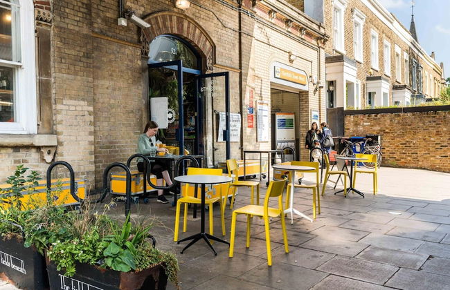 Charming 2 Bedroom Apartment in Kentish Town - Photo 11