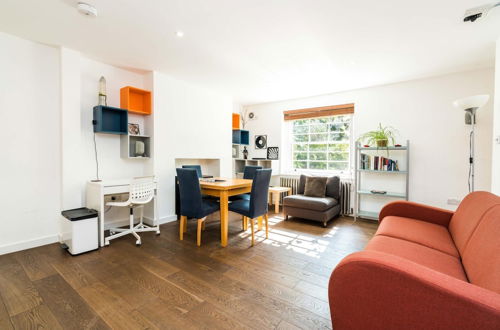 Photo 9 - Charming 2 Bedroom Apartment in Kentish Town