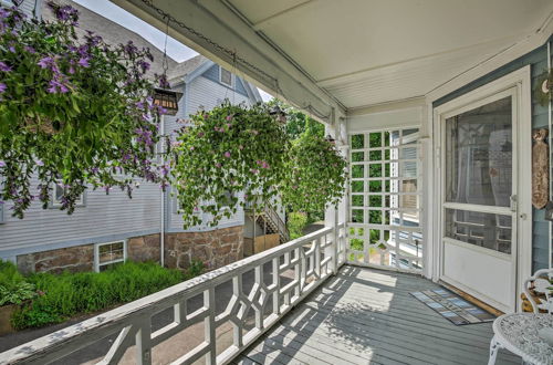 Foto 8 - Quaint Beverly Townhome: Walk to Beach & Downtown