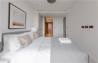 Photo 1 - Luxurious 2BD Flat by the River Near Vauxhall