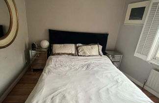 Photo 1 - Bright & Serene 2BD Flat - Ladbroke Grove